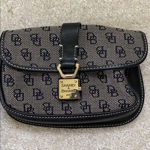 Dooney & Bourke wristlet